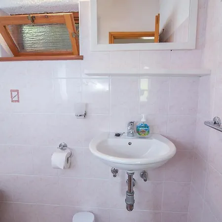 Roberto 1 Apartman *